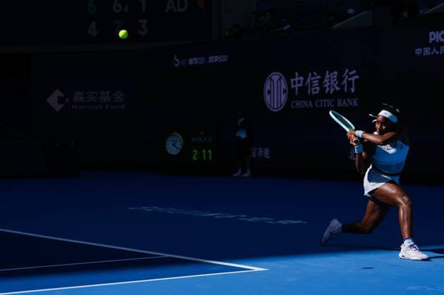(250930) -- BEIJING, Sept. 30, 2025 -- Coco Gauff hits a return during the women s singles fourth round match between Coco Gauff of the United States and Belinda Bencic of Switzerland at 2025 China Open tennis tournament in Beijing, China, Sept. 30, 2025. ) (SP)CHINA-BEIJING-TENNIS-CHINA OPEN-WOMEN S SINGLES-FOURTH ROUND(CN) NaxYuqi 