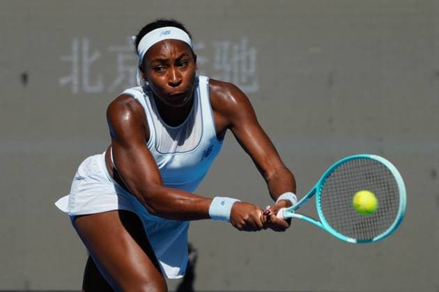 (250930) -- BEIJING, Sept. 30, 2025 -- Coco Gauff hits a return during the women s singles fourth round match between Coco Gauff of the United States and Belinda Bencic of Switzerland at 2025 China Open tennis tournament in Beijing, China, Sept. 30, 2025. ) (SP)CHINA-BEIJING-TENNIS-CHINA OPEN-WOMEN S SINGLES-FOURTH ROUND(CN) XiexHan 
