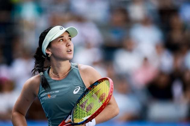 BEIJING, CHINA - SEPTEMBER 30: Eva Lys of Germany competes in the Women s Singles Round of 16 match against McCartney Kessler of the United States on day 9 of the 2025 China Open at the National Tennis Center on September 30, 2025 in Beijing, China.  Copyright: xVCGx 111594192322