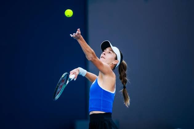 BEIJING, CHINA - SEPTEMBER 30: McCartney Kessler of the United States competes in the Women s Singles Round of 16 match against Eva Lys of Germany on day 9 of the 2025 China Open at the National Tennis Center on September 30, 2025 in Beijing, China.  Copyright: xVCGx 111594178653
