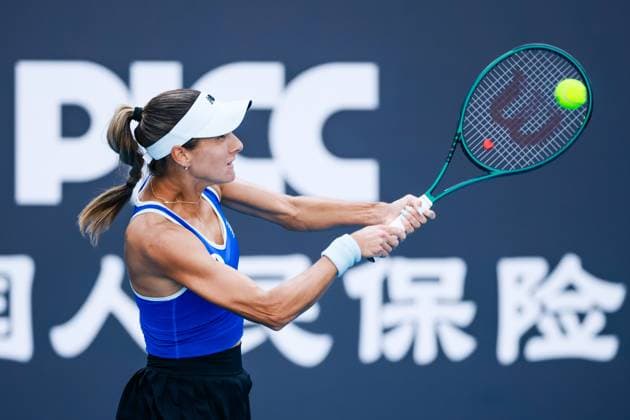 BEIJING, CHINA - SEPTEMBER 30: McCartney Kessler of the United States competes in the Women s Singles Round of 16 match against Eva Lys of Germany on day 9 of the 2025 China Open at the National Tennis Center on September 30, 2025 in Beijing, China.  Copyright: xVCGx 111594178614