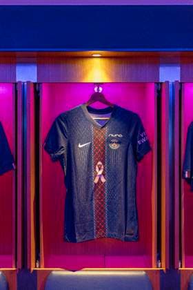 PSG Support the Pink October Campaign - Paris Pink October dedicated jersey as Paris Saint-Germain is mobilizing to support the Pink October campaign. Throughout the month of October, the Club’s teams will lead prevention and awareness initiatives to contribute to the fight against breast cancer. Paris, France on September 2025. Photo by AOP for PSG via ABACAPRESS.COM Paris France  Copyright: xABACAx