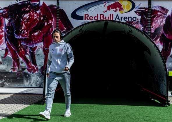 Pitch inspection, Leipzigs Giovanna Hoffmann Football 1 Womens Bundesliga, Matchday 2 RB Leipzig FC Bayern Muenchen 14 September 2025 Leipzig, Red Bull Arena RB Leipzig FC Bayern Muenchen