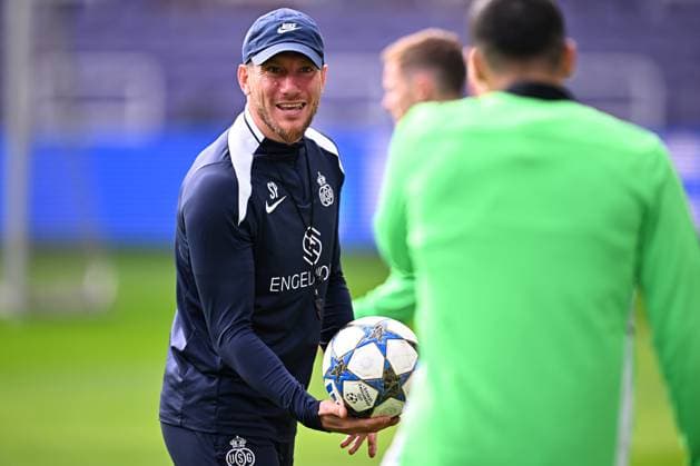 Royale Union Saint-Gilloise v Newcastle United - UEFA Champions League Media Activities 30 09 2025 BRUSSELS, BELGIUM - SEPTEMBER 30 : Pocognoli Sebastien head coach of Union Saint-Gilloise pictured during a training session ahead of the UEFA Champions League 2025 26 League Phase MD2 match between Royale Union Saint-Gilloise and Newcastle United on September 30, 2025 in Brussels, Belgium, 30 09 2025 Brussels Belgium  Copyright: xTomasxSiskx