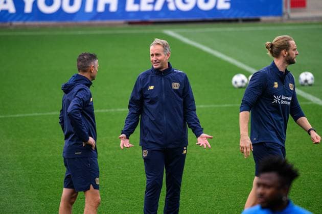 LEVERKUSEN, GERMANY - 30 SEPTEMBER, 2025: Kasper Hjulmand, Rogier Meijer, Markus Mueller - UEFA Champions League, MD-1, practice FC Bayer 04 Leverkusen at BayArena.  Copyright: xVITALIIxKLIUIEVx