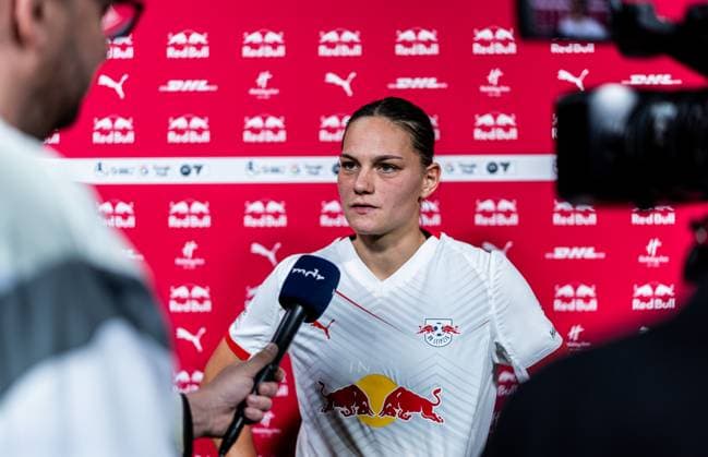 Leipzigs Giovanna Hoffmann interviewed by MDR Football 1 Womens Bundesliga, Matchday 2 RB Leipzig FC Bayern Muenchen 14 September 2025 Leipzig, Red Bull Arena RB Leipzig FC Bayern Muenchen
