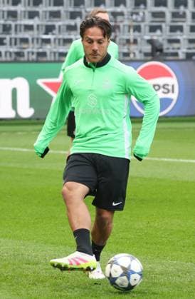 Union s Kevin Mac Allister pictured in action during a training session of Belgian soccer team Royale Union Saint-Gilloise in Brussels, on Tuesday 30 September 2025. The team prepares for tomorrow s match against English team Newcastle United FC, on the second day of the League phase of the UEFA Champions League tournament. VIRGINIExLEFOUR  x135703806x