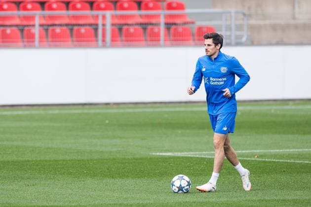 UEFA Champions League final training Bayer 04 Leverkusen 30 09 2025 Jonas Hofmann Bayer 04 Leverkusen,7 with ball UEFA Champions League final training Bayer 04 Leverkusen, Leverkusen, Ulrich Haberland Stadion on 30 09 2025 Copyright: xBEAUTIFULxSPORTS Wunderlx