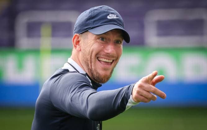 Union s head coach Sebastien Pocognoli pictured during a training session of Belgian soccer team Royale Union Saint-Gilloise in Brussels, on Tuesday 30 September 2025. The team prepares for tomorrow s match against English team Newcastle United FC, on the second day of the League phase of the UEFA Champions League tournament. VIRGINIExLEFOUR  x135704355x