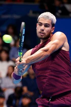 September 30, 2025, Tokyo, Japan: Carlos ALCARAZ (ESP) returns a shot against Taylor FRITZ (USA) during the Singles Final match of the Japan Open Tennis Championships at Ariake Colosseum in Tokyo. The tournament runs from September 22 to 30. Tokyo Japan - ZUMAm191 20250930_aap_m191_021 Copyright: xRodrigoxReyesxMarinx