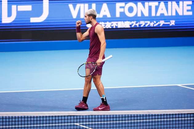 September 30, 2025, Tokyo, Japan: Carlos ALCARAZ (ESP) in action against Taylor FRITZ (USA) during the Singles Final match of the Japan Open Tennis Championships at Ariake Colosseum in Tokyo. The tournament runs from September 22 to 30. Tokyo Japan - ZUMAm191 20250930_aap_m191_023 Copyright: xRodrigoxReyesxMarinx