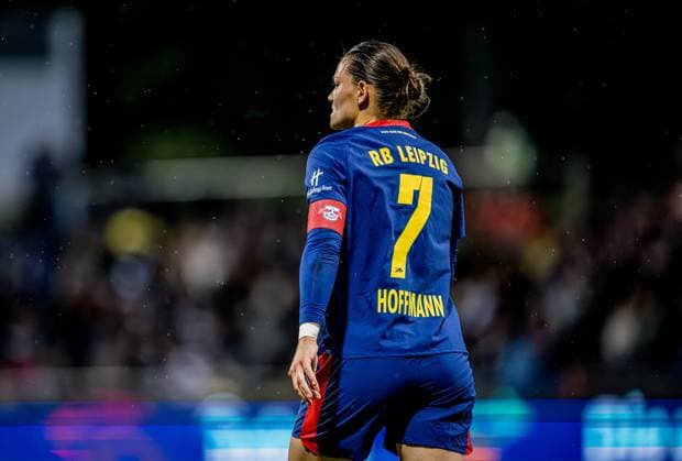 Leipzigs Giovanna Hoffmann Soccer 1 Womens Bundesliga, Matchday 3 Eintracht Frankfurt RB Leipzig 4 3 22 September 2025 Frankfurt, Stadion am Bretanobad Eintracht Frankfurt RB Leipzig 4 3