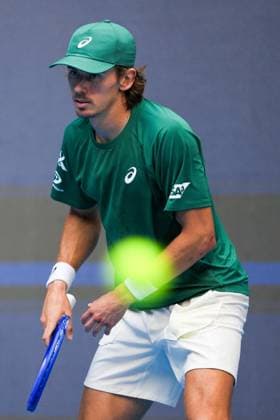 (250930) -- BEIJING, Sept. 30, 2025 -- Alex De Minaur is seen during the men s singles semifinal match between Jannik Sinner of Italy and Alex De Minaur of Australia at 2025 China Open tennis tournament in Beijing, China, Sept. 30, 2025. ) (SP)CHINA-BEIJING-TENNIS-CHINA OPEN-MEN S SINGLES-SEMIFINALS (CN) NaxYuqi 