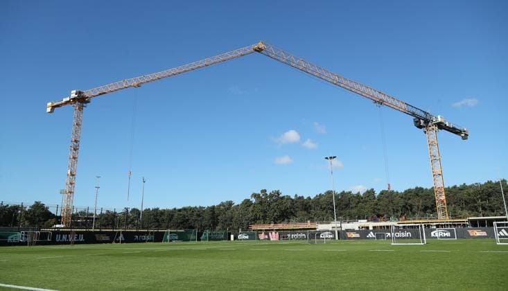 Training ground Construction site Construction cranes Overview Sports Soccer Football Training 1 Bundesliga Men DFL Season 2025 2026 30 09 2025 1 FC Union Berlin FCU DFL regulations prohibit any use of photographs as image sequences and or quasi video