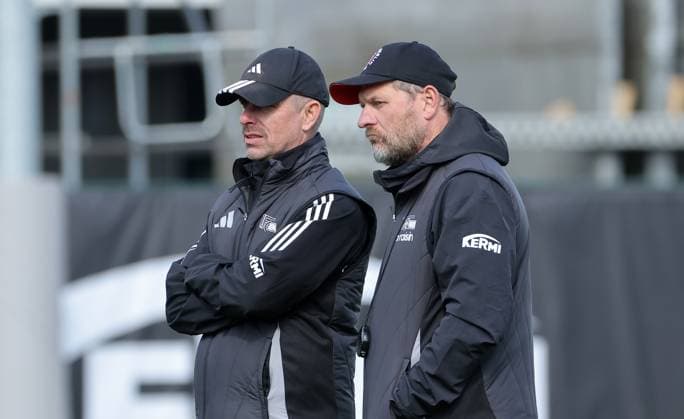 Co coach Sebastian Bönig, coach Steffen Baumgart action upper body sport soccer soccer training 1 Bundesliga men DFL season 2025 2026 30 09 2025 1 FC Union Berlin FCU DFL regulations prohibit any use of photographs as image sequences and or quasi video