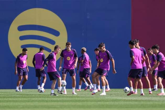 September 30, 2025, Sant Joan Despi, Barcelona, SPAIN: Andreas Christensen and Marc Casado during the training day of FC Barcelona, Barca ahead UEFA Champions League 2025 26, football match against Paris Saint Germain at Ciudad Esportiva Joan Gamper on September 30, 2025 in Sant Joan Despi, Barcelona, Spain. Sant Joan Despi SPAIN - ZUMAa181 20250930_zaa_a181_002 Copyright: xJavierxBorregox