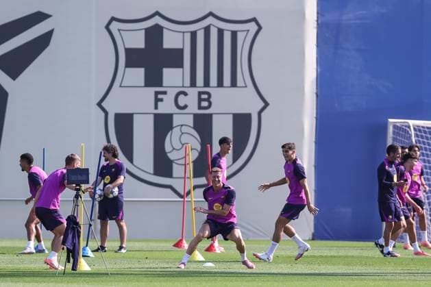 September 30, 2025, Sant Joan Despi, Barcelona, SPAIN: Robert Lewandowski during the training day of FC Barcelona, Barca ahead UEFA Champions League 2025 26, football match against Paris Saint Germain at Ciudad Esportiva Joan Gamper on September 30, 2025 in Sant Joan Despi, Barcelona, Spain. Sant Joan Despi SPAIN - ZUMAa181 20250930_zaa_a181_003 Copyright: xJavierxBorregox
