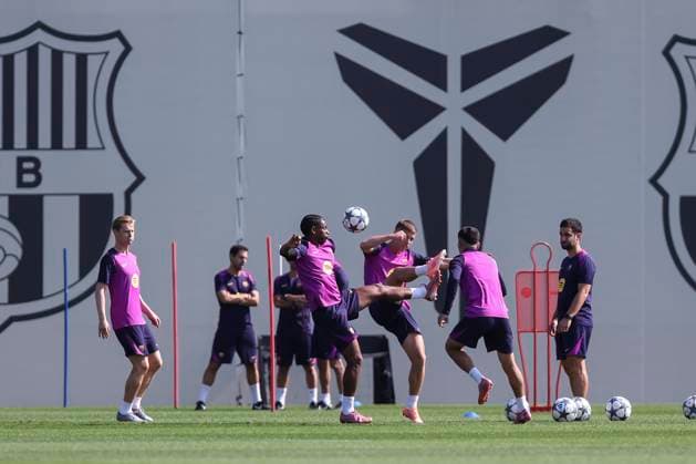September 30, 2025, Sant Joan Despi, Barcelona, SPAIN: Dani Olmo, Frenkie de Jong and Alejandro Balde during the training day of FC Barcelona, Barca ahead UEFA Champions League 2025 26, football match against Paris Saint Germain at Ciudad Esportiva Joan Gamper on September 30, 2025 in Sant Joan Despi, Barcelona, Spain. Sant Joan Despi SPAIN - ZUMAa181 20250930_zaa_a181_019 Copyright: xJavierxBorregox