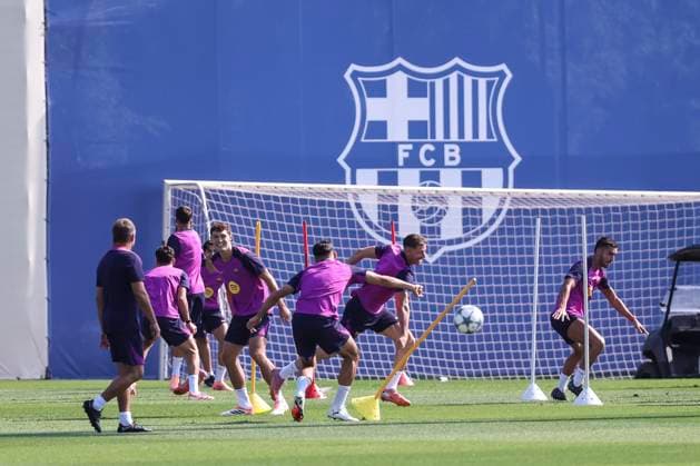 September 30, 2025, Sant Joan Despi, Barcelona, SPAIN: Robert Lewandowski during the training day of FC Barcelona, Barca ahead UEFA Champions League 2025 26, football match against Paris Saint Germain at Ciudad Esportiva Joan Gamper on September 30, 2025 in Sant Joan Despi, Barcelona, Spain. Sant Joan Despi SPAIN - ZUMAa181 20250930_zaa_a181_024 Copyright: xJavierxBorregox