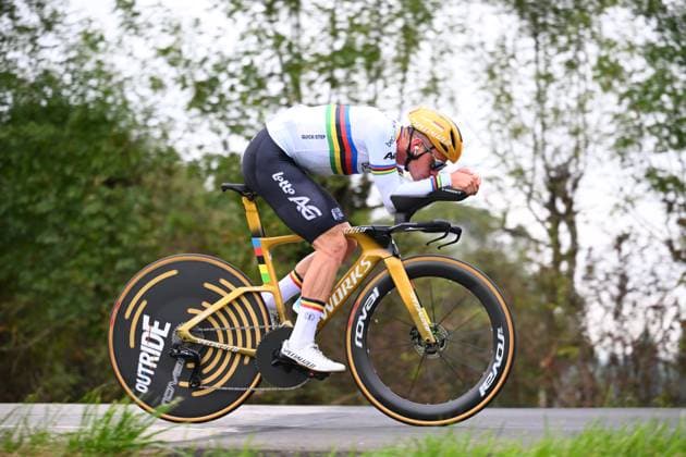UEC 2025 Road European Championship, EM, Europameisterschaft Drome-Ardeche Media Activities 30 09 2025 LORIOL-SUR-DROME, FRANCE - SEPTEMBER 30 : Evenepoel Remco (Belgium) pictured during a training session ahead of the Men Elite cycling road race of the 2025 UEC Road European Championship Drome-Ardeche 10th edition an UCI Continental Championships cycling race on September 30, 2025 in Loriol-sur-Drome, France, 30 09 2025 Loriol-sur-Drome France  Copyright: xVincentxKalutx