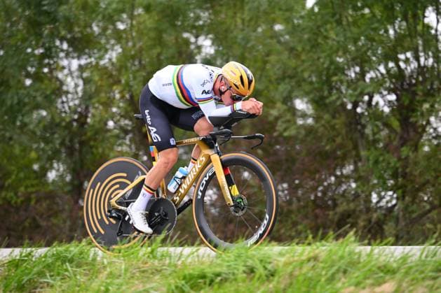 UEC 2025 Road European Championship, EM, Europameisterschaft Drome-Ardeche Media Activities 30 09 2025 LORIOL-SUR-DROME, FRANCE - SEPTEMBER 30 : Evenepoel Remco (Belgium) pictured during a training session ahead of the Men Elite cycling road race of the 2025 UEC Road European Championship Drome-Ardeche 10th edition an UCI Continental Championships cycling race on September 30, 2025 in Loriol-sur-Drome, France, 30 09 2025 Loriol-sur-Drome France  Copyright: xVincentxKalutx
