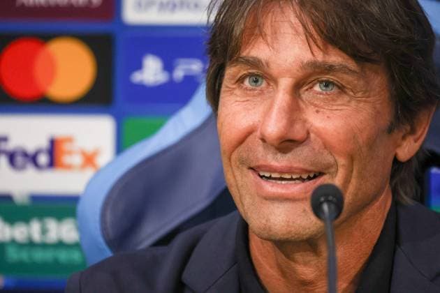 September 30, 2025, Napoli, Campania, ITALIA: Antonio Conte Head Coach of SSC Napoli During the press conference, PK, Pressekonferenz on September 30, 2025, valid for the Champions League, before the 2025 26 match between Napoli and Sporting Lisbon in Naples at the Stadio Maradona..In the photo: Napoli ITALIA - ZUMAs236 20250930_aap_s236_007 Copyright: xFabioxSassox