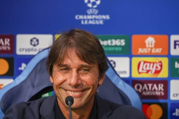 September 30, 2025, Napoli, Campania, ITALIA: Antonio Conte Head Coach of SSC Napoli During the press conference, PK, Pressekonferenz on September 30, 2025, valid for the Champions League, before the 2025 26 match between Napoli and Sporting Lisbon in Naples at the Stadio Maradona..In the photo: Napoli ITALIA - ZUMAs236 20250930_aap_s236_009 Copyright: xFabioxSassox