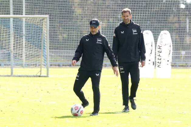 DEU, DFL, 2 FBL Hertha BSC, Training, 30 09 2025, Sportforum, Berlin, DEU, DFL, 2 FBL Hertha BSC, Training, im Bild Cheftrainer Stefan Leitl Hertha BSC Berlin , Co Trainer Andre Mijatovic Hertha BSC Berlin DFL regulations prohibit any use of Photographs as image sequences and or quasi video nordphotoxGmbHx xEngler nph00076