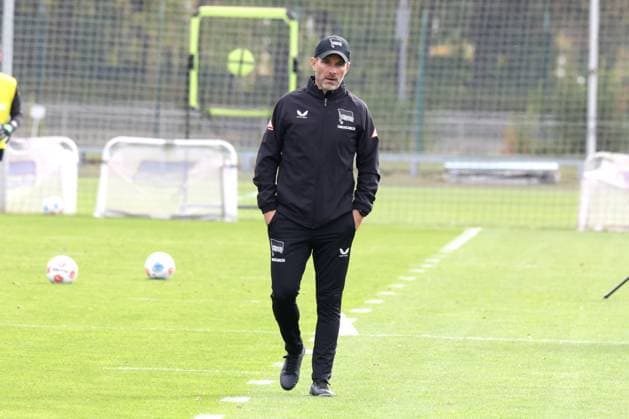 DEU, DFL, 2 FBL Hertha BSC, Training, 30 09 2025, Sportforum, Berlin, DEU, DFL, 2 FBL Hertha BSC, Training, im Bild Cheftrainer Stefan Leitl Hertha BSC Berlin DFL regulations prohibit any use of Photographs as image sequences and or quasi video nordphotoxGmbHx xEngler nph00076