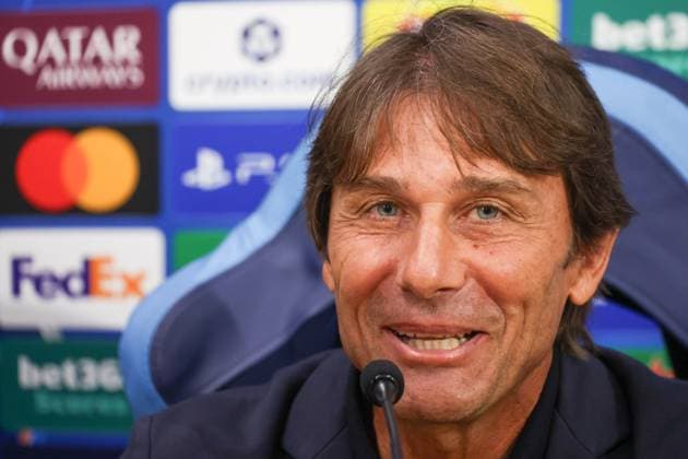 September 30, 2025, Napoli, Campania, ITALIA: Antonio Conte Head Coach of SSC Napoli During the press conference, PK, Pressekonferenz on September 30, 2025, valid for the Champions League, before the 2025 26 match between Napoli and Sporting Lisbon in Naples at the Stadio Maradona..In the photo: Napoli ITALIA - ZUMAs236 20250930_aap_s236_024 Copyright: xFabioxSassox