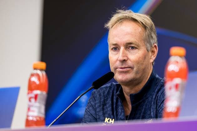 UEFA Champions League Press Conference Bayer 04 Leverkusen 30 09 2025 Kasper Hjulmand Head Coach Bayer 04 Leverkusen during the Press Conference UEFA Champions League Press Conference Bayer 04 Leverkusen, Leverkusen, BayArena on 30 09 2025 Copyright: xBEAUTIFULxSPORTS Wunderlx