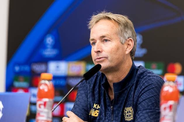 UEFA Champions League Press Conference Bayer 04 Leverkusen 30 09 2025 Kasper Hjulmand Head Coach Bayer 04 Leverkusen during the Press Conference UEFA Champions League Press Conference Bayer 04 Leverkusen, Leverkusen, BayArena on 30 09 2025 Copyright: xBEAUTIFULxSPORTS Wunderlx