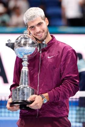 September 30, 2025, Tokyo, Japan: Carlos ALCARAZ (ESP) poses for the cameras after winning the singles final match the Japan Open Tennis Championships at Ariake Colosseum in Tokyo. The tournament runs from September 22 to 30. Alcaraz defeated Taylor Fritz 6:4, 6:4. Tokyo Japan - ZUMAm191 20250930_aap_m191_041 Copyright: xRodrigoxReyesxMarinx
