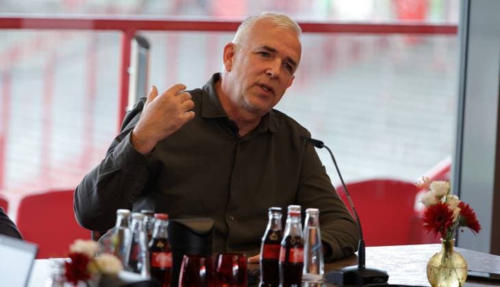 President Dirk Zingler Press conference on stadium expansion Sport Football Soccer Bundesliga Men DFL Season 2024 2025 30 09 2025 1 FC Union Berlin FCU DFL regulations prohibit any use of photographs as image sequences and or quasi video