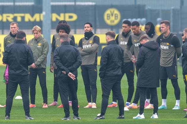 30 09 2025, Final training session for the UEFA Champions League match between Borussia Dortmund and Atletico Bilbao, from l Maximilian Beier Borussia Dortmund , Daniel Svensson Borussia Dortmund , Karim Adeyemi Borussia Dortmund , Ramy Bensebaini Borussia Dortmund , Jobe Bellingham Borussia Dortmund , Felix Nmecha Borussia Dortmund , Serhou Guirassy Borussia Dortmund , Goalkeeper Patrick Drewes Borussia Dortmund , Dortmund training ground Borussia Dortmund NRW Germany xRHR PHOTO DEx Copyright: DennisxEwert RHR-FOTOx RHR-FOTO DE