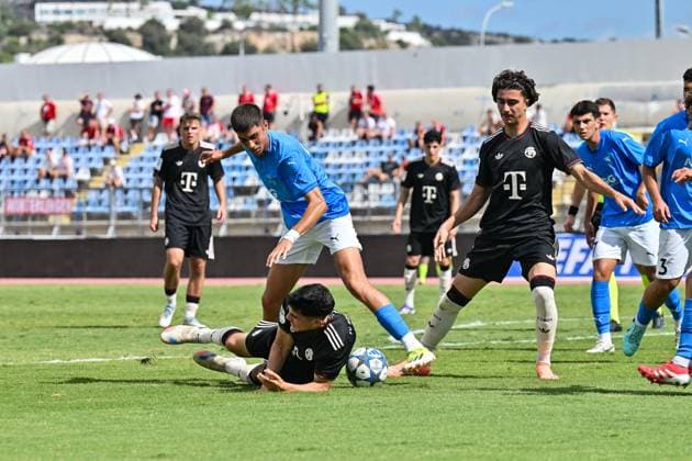Uefa Youth League Paphos FC U19 FC Bayern München U19 30 09 2025 Felipe CHAVEZ FCB 10 is brought down in the penalty area UEFA Youth League Paphos FC U19 FC Bayern München U19 Stelios Kyriakides Stadium on 30 09 2025 Copyright: xBEAUTIFULxSPORTS Goldbergx