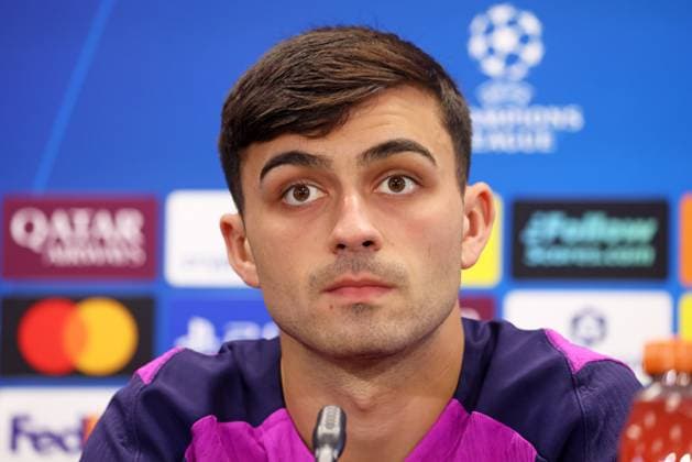 Hansi Flick press conference, PK, Pressekonferenz before UEFA Champions League match against PSG Pedri holds a press conference before the UEFA Champions League match against PSG in Barcelona, Spain, on September 30, 2025. Barcelona Barcelona Spain  Copyright: xUrbanandsportx originalFilename:urbanandsport-hansifli250930_npPF8.jpg