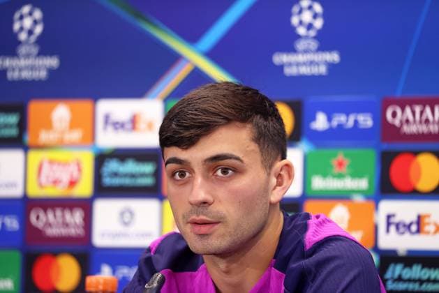 Hansi Flick press conference, PK, Pressekonferenz before UEFA Champions League match against PSG Pedri holds a press conference before the UEFA Champions League match against PSG in Barcelona, Spain, on September 30, 2025. Barcelona Barcelona Spain  Copyright: xUrbanandsportx originalFilename:urbanandsport-hansifli250930_npZCa.jpg