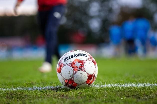 Soccer I Men I Season 2025 2026 I Regionalliga Nord I 11 Matchday I SV DrochtersenAssel Bremer SV I 26 09 2025 I 26 09 2025 Symbolic image, soccer ball lying on the sideline on the pitch Drochtersen Kehdinger Stadion Niedersachsen Germany Copyright: xLobeca JörgxStruwex