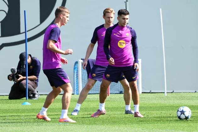FC Barcelona, Barca Training Session Roony Bardghji, Frenkie de Jong, and Dani Olmo participate in FC Barcelona training at the Joan Gamper Sports City before the UEFA Champions League match against PSG in Barcelona, Spain, on September 30, 2025. Barcelona Barcelona Spain  Copyright: xUrbanandsportx originalFilename:urbanandsport-fcbarcel250930_nphUp.jpg