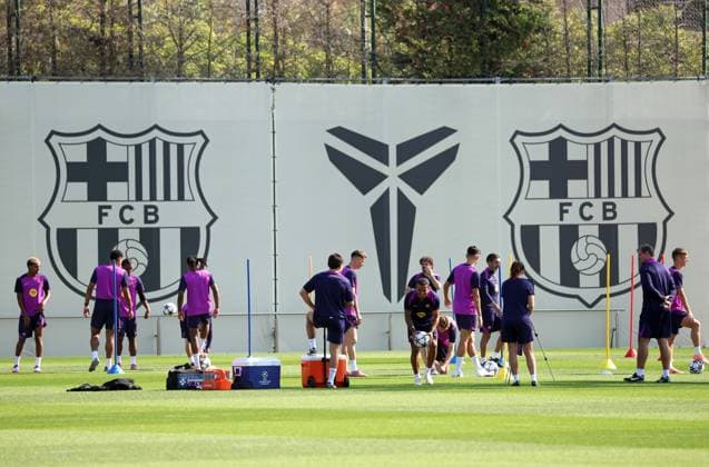 FC Barcelona, Barca Training Session FC Barcelona trains at the Joan Gamper Sports City before the UEFA Champions League match against PSG in Barcelona, Spain, on September 30, 2025. Barcelona Barcelona Spain  Copyright: xUrbanandsportx originalFilename:urbanandsport-fcbarcel250930_npu7g.jpg