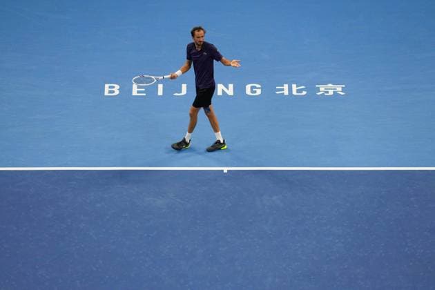(250930) -- BEIJING, Sept. 30, 2025 -- Daniil Medvedev reacts during the men s singles semifinal match between Daniil Medvedev of Russia and Learner Tien of the United States at 2025 China Open tennis tournament in Beijing, China, Sept. 30, 2025. ) (SP)CHINA-BEIJING-TENNIS-CHINA OPEN-MEN S SINGLES-SEMIFINALS (CN) NaxYuqi 