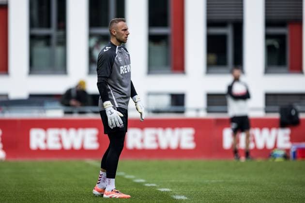 Training 1 FC Köln 30 09 2025 Marvin Schwäbe 1 FC Köln, 1 Training 1 FC Köln Geissbockheim, 30 09 2025 Copyright: xBEAUTIFULxSPORTS Wunderlx