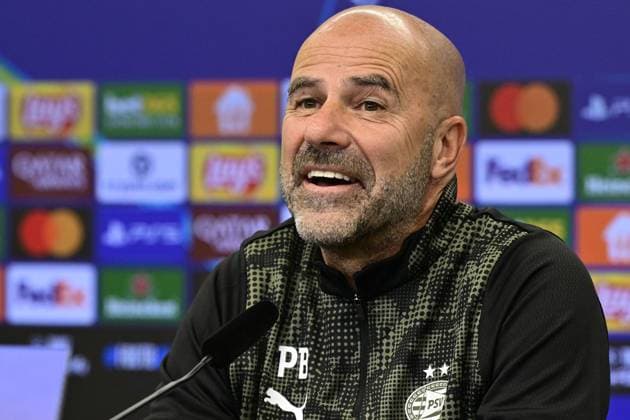 LEVERKUSEN - PSV Eindhoven coach Peter Bosz during the press conference, PK, Pressekonferenz before the Champions League match against Bayer Leverkusen. ANP OLAF KRAAK xVIxANPxSportx xxANPxIVx 537952824 originalFilename: 537952824.jpg