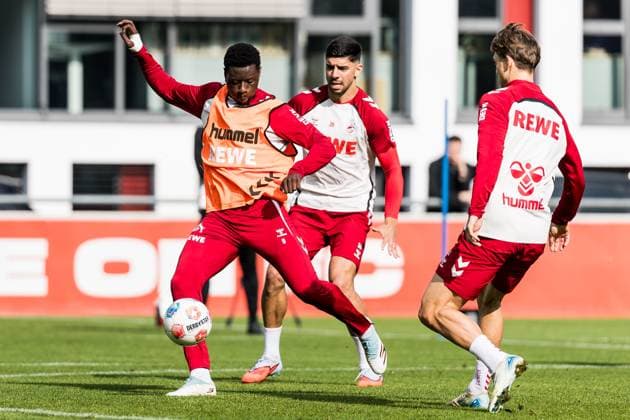 Training 1 FC Köln 30 09 2025 duel Ragnar Ache 1 FC Köln, 9 , Cenk Özkacar 1 FC Köln, 39 Training 1 FC Köln Geissbockheim, 30 09 2025 Copyright: xBEAUTIFULxSPORTS Wunderlx
