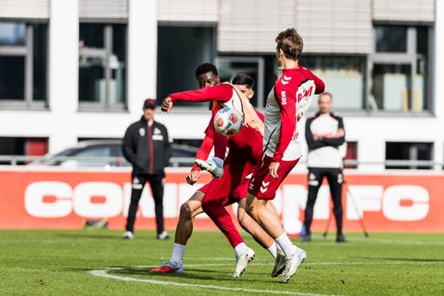 Training 1 FC Köln 30 09 2025 duel Cenk Özkacar 1 FC Köln, 39 , Ragnar Ache 1 FC Köln, 9 , Joel Schmied 1 FC Köln, 2 Training 1 FC Köln Geissbockheim, 30 09 2025 Copyright: xBEAUTIFULxSPORTS Wunderlx