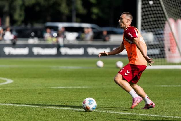 Training 1 FC Köln 30 09 2025 Kristoffer Lund 1 FC Köln, 32 on the ball Training 1 FC Köln Geissbockheim, 30 09 2025 Copyright: xBEAUTIFULxSPORTS Wunderlx