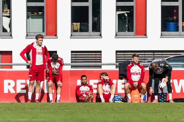 Training 1 FC Köln 30 09 2025 Part of the training group may enter the dressing room earlier Sebastian Sebulonsen 1 FC Köln, 28 , Eric Martel 1 FC Köln, 6 , Linton Maina 1 FC Köln, 37 , Joel Schmied 1 FC Köln, 2 , Jan Thielmann 1 FC Köln, 29 , Marvin Schwäbe 1 FC Köln, 1 Training 1 FC Köln Geissbockheim, 30 09 2025 Copyright: xBEAUTIFULxSPORTS Wunderlx