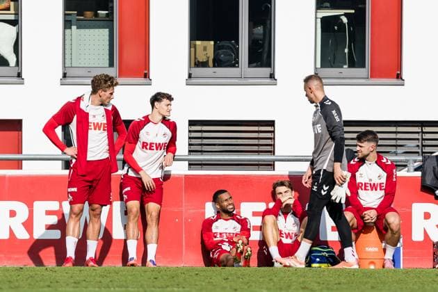 Training 1 FC Köln 30 09 2025 Part of the training group may enter the dressing room earlier Sebastian Sebulonsen 1 FC Köln, 28 , Eric Martel 1 FC Köln, 6 , Linton Maina 1 FC Köln, 37 , Joel Schmied 1 FC Köln, 2 , Jan Thielmann 1 FC Köln, 29 , Marvin Schwäbe 1 FC Köln, 1 Training 1 FC Köln Geissbockheim, 30 09 2025 Copyright: xBEAUTIFULxSPORTS Wunderlx