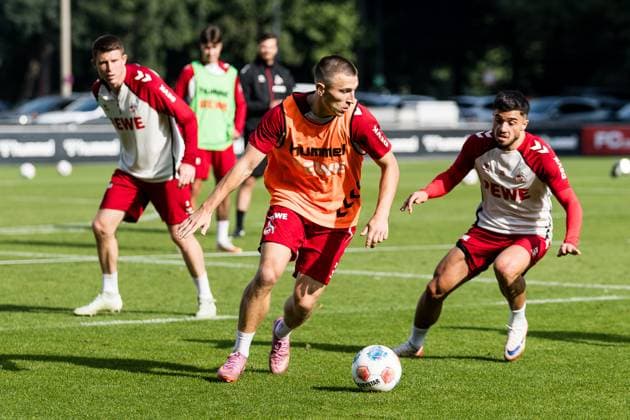Training 1 FC Köln 30 09 2025 Kristoffer Lund 1 FC Köln, 32 on the ball, Jusuf Gazibegovic 1 FC Köln, 25 Training 1 FC Köln Geissbockheim, 30 09 2025 Copyright: xBEAUTIFULxSPORTS Wunderlx